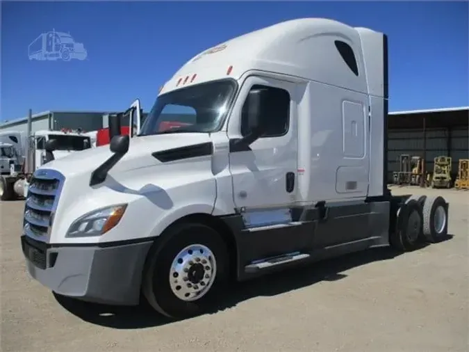 2020 FREIGHTLINER CASCADIA 126