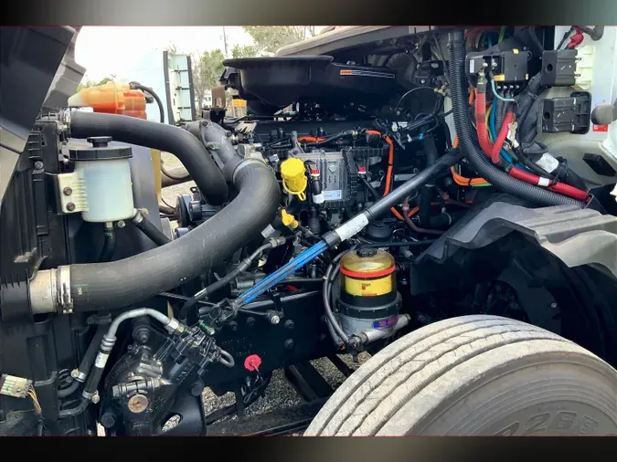 2019 INT LT625 6x4