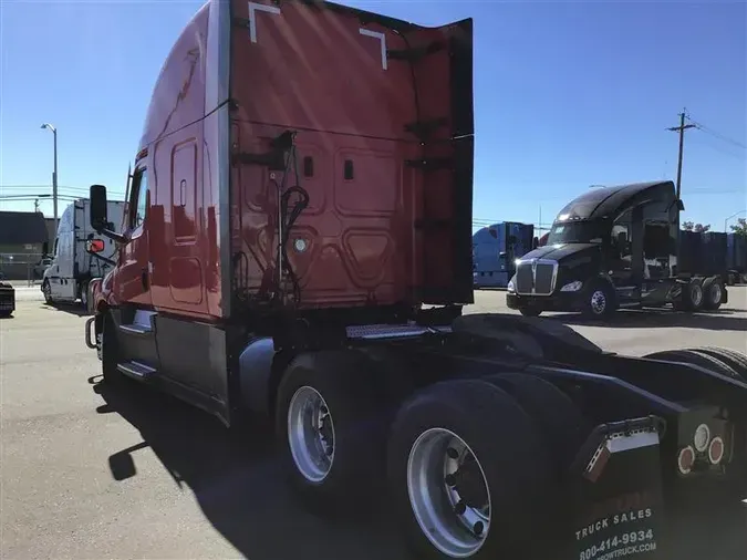 2021 FREIGHTLINER CA126