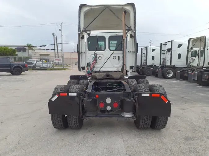 2019 FREIGHTLINER NEW CASCADIA PX12664