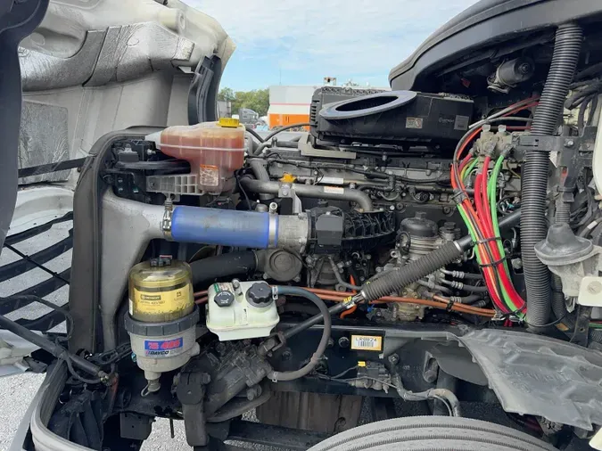 2020 Freightliner Cascadia 126