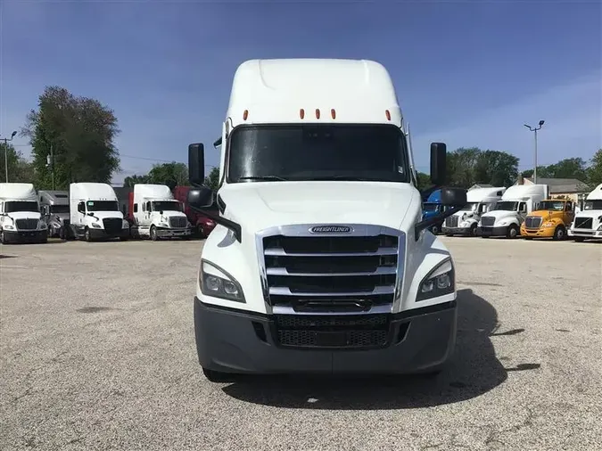 2021 FREIGHTLINER CA126