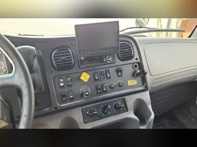 2019 FREIGHTLINER/MERCEDES M2 10664d6e635df76116ba699825f2ce065b5