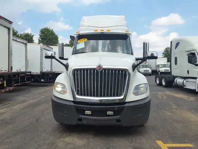 2019 NAVISTAR INTERNATIONAL LT625 SLPR CAB