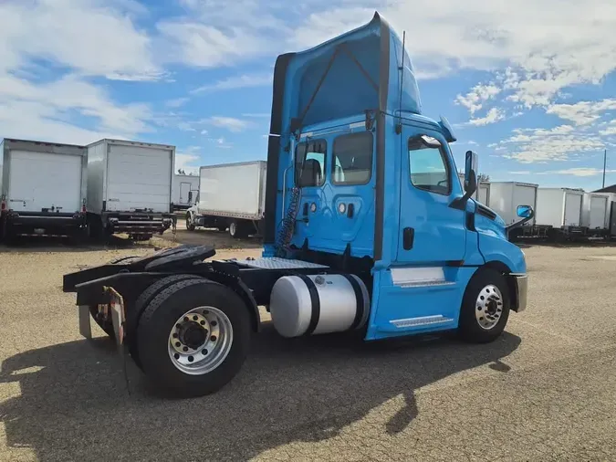 2020 FREIGHTLINER/MERCEDES NEW CASCADIA 126
