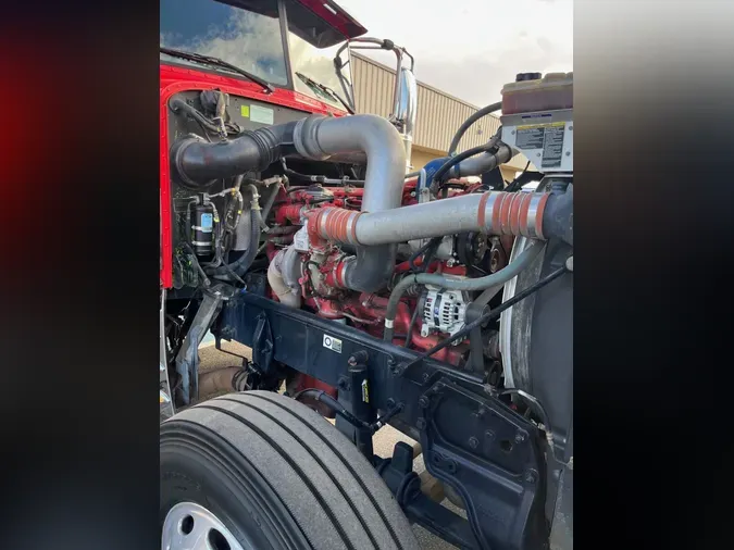 2020 Peterbilt 389