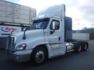 2018 FREIGHTLINER/MERCEDES CASCADIA 125