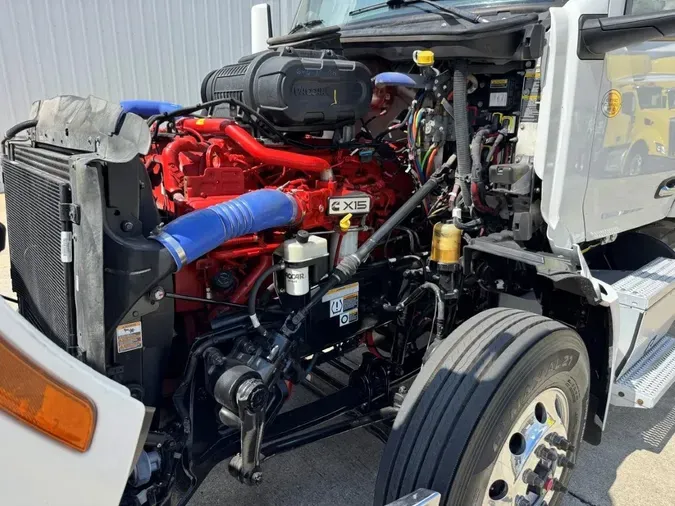2022 Peterbilt 57964e866592cebc6e748292d714f4a698b