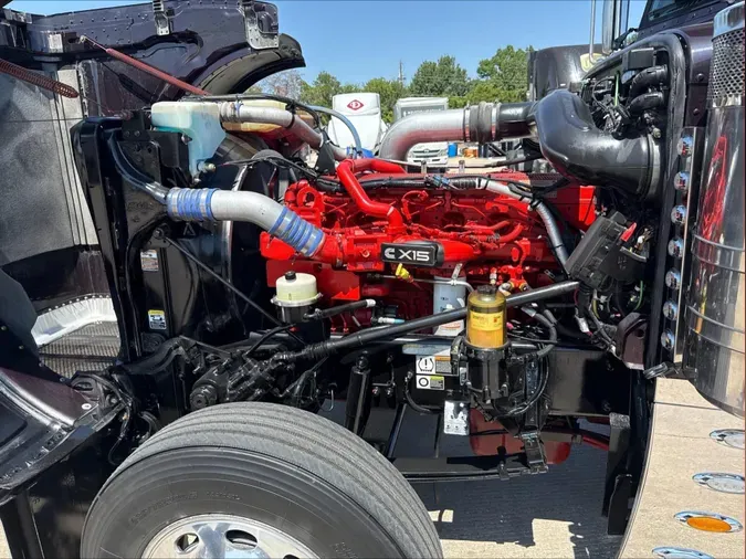 2022 Peterbilt 389