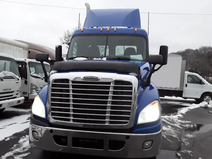 2017 FREIGHTLINER/MERCEDES CASCADIA 125