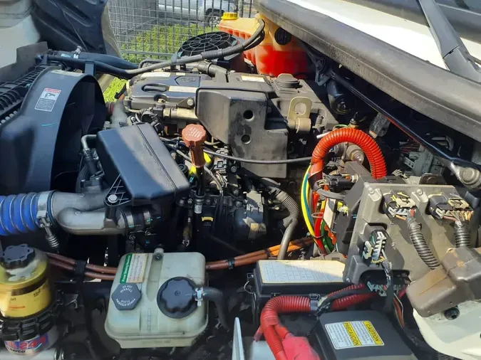 2019 FREIGHTLINER/MERCEDES M2 106