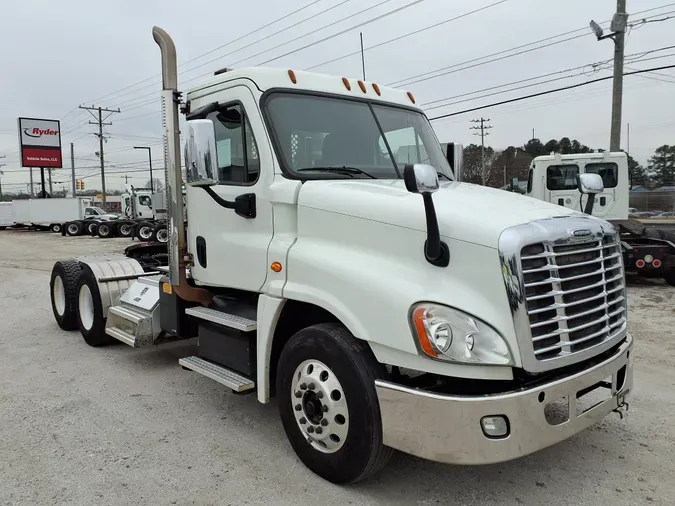 2018 FREIGHTLINER/MERCEDES CASCADIA 125