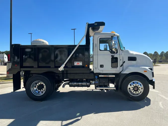 2025 MACK MD74