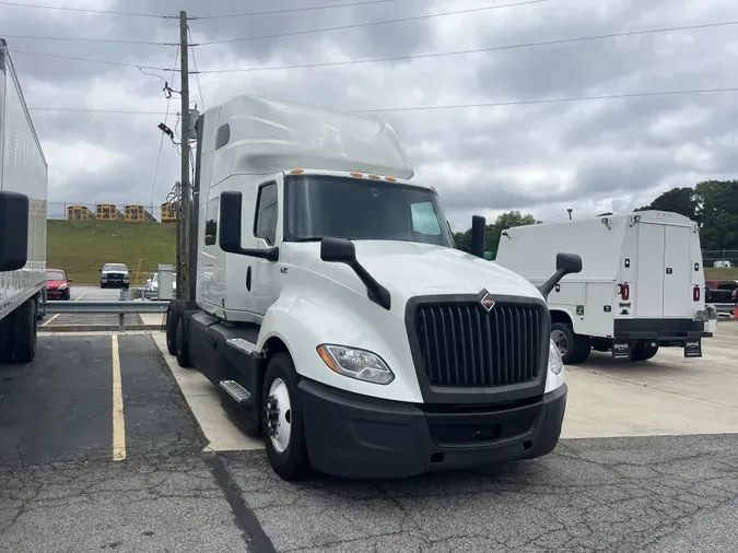 2022 International LT625