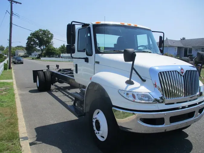 2018 INTERNATIONAL 4300