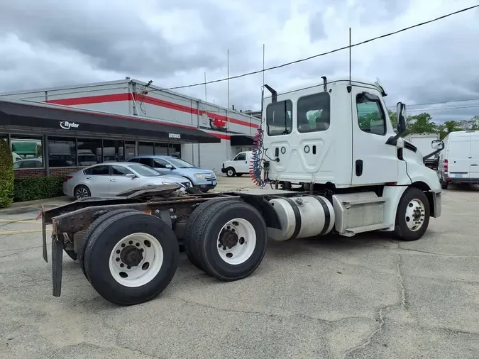 2019 FREIGHTLINER NEW CASCADIA PX12664