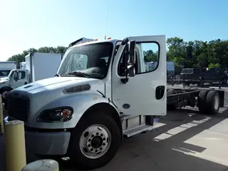 2020 FREIGHTLINER M2 106