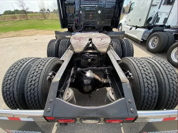 2021 Volvo VNL 860