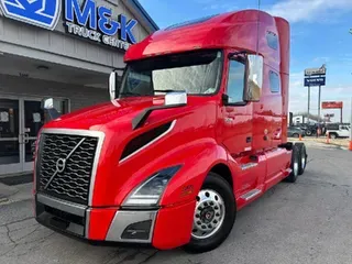 2020 VOLVO VNL64T760