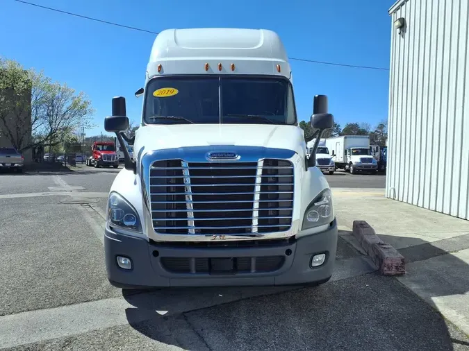 2019 FREIGHTLINER/MERCEDES CASCADIA 125