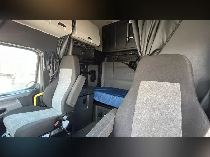 2022 Freightliner Cascadia 126