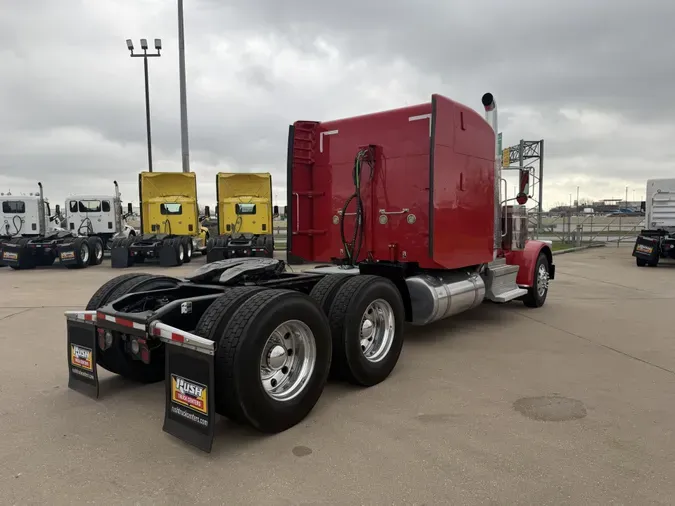 2020 Peterbilt 389