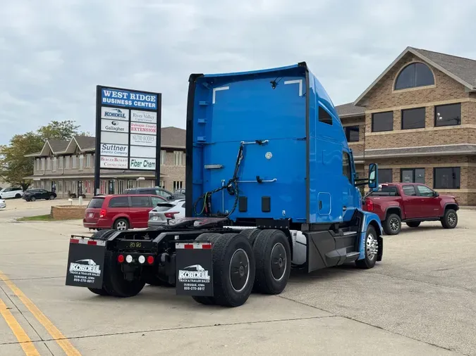 2023 KENWORTH T680
