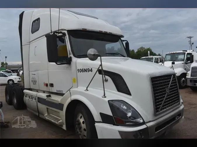 2006 VOLVO VNL64T670