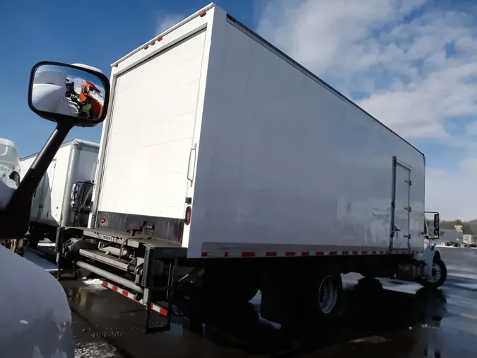 2018 FREIGHTLINER/MERCEDES M2 106