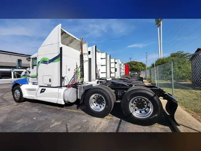 2013 KENWORTH T660