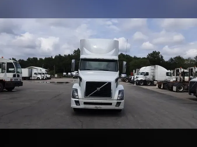 2017 Volvo VNL300