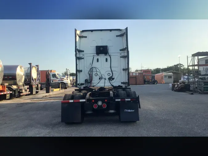 2020 Freightliner Cascadia