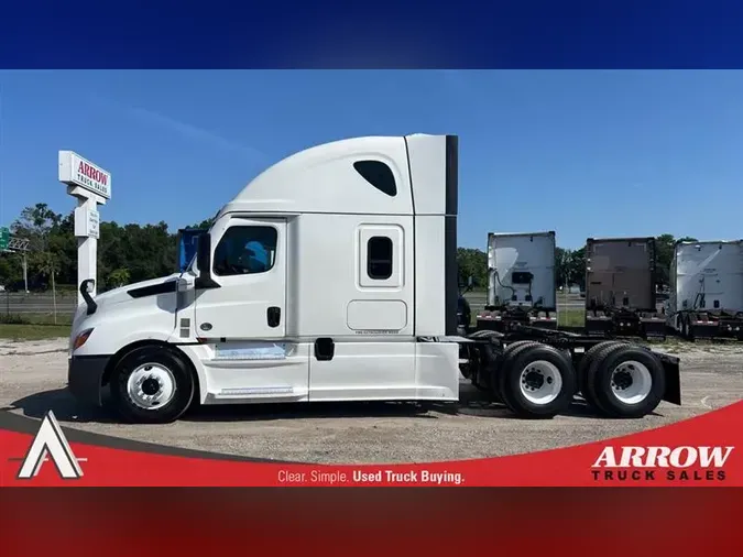 2023 FREIGHTLINER CA126