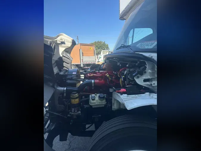 2019 FREIGHTLINER/MERCEDES M2 106