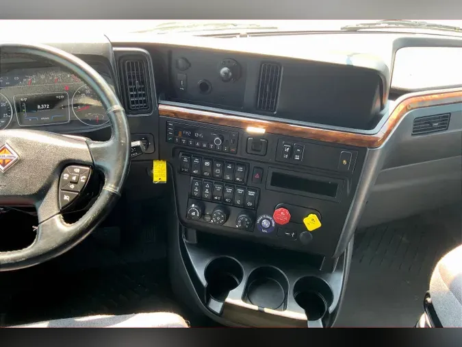 2021 INT LT625 6x4