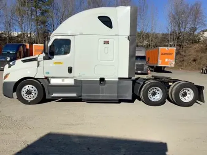 2020 Freightliner Cascadia