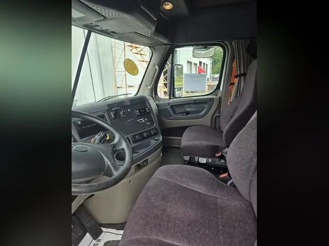 2019 FREIGHTLINER/MERCEDES CASCADIA 125