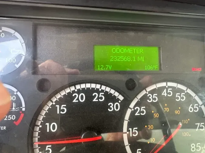 2018 FREIGHTLINER M2 106