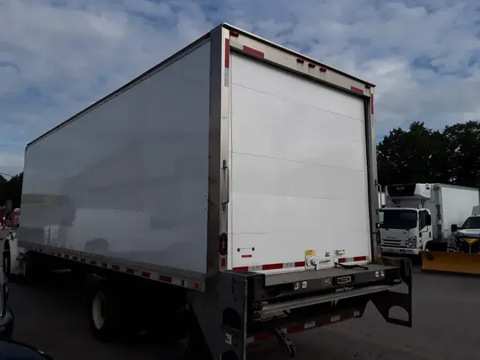 2018 FREIGHTLINER M2 106