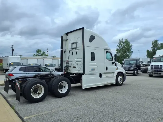 2019 FREIGHTLINER CASCADIA 125