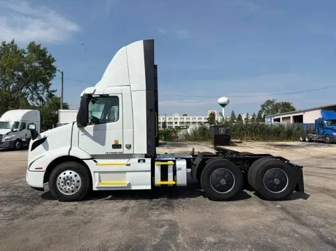 2023 Volvo VNR64T300651ed72ee55f2357dd833e6e0f36945b
