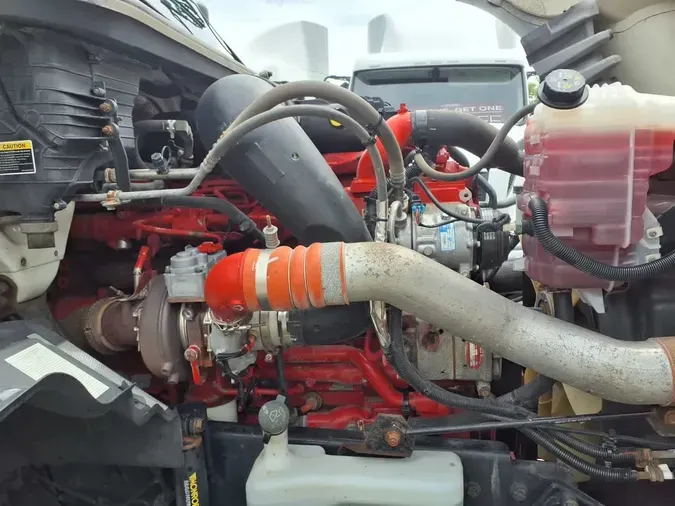 2019 NAVISTAR INTERNATIONAL LT625 DAYCAB T/A