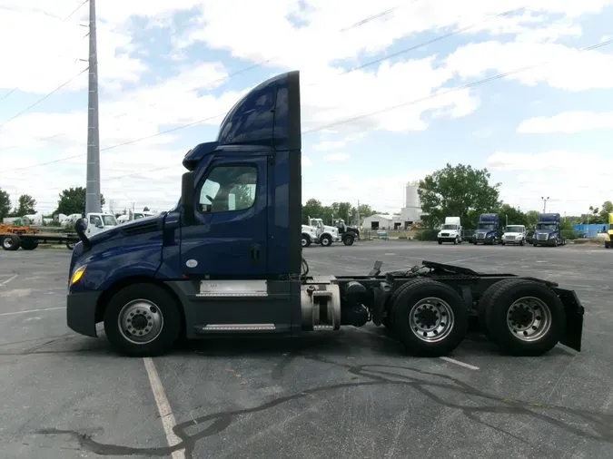 2022 Freightliner Cascadia6523c10a4d6fc2bcf8b21b460cb1eea2