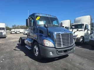 2018 FREIGHTLINER/MERCEDES CASCADIA 113