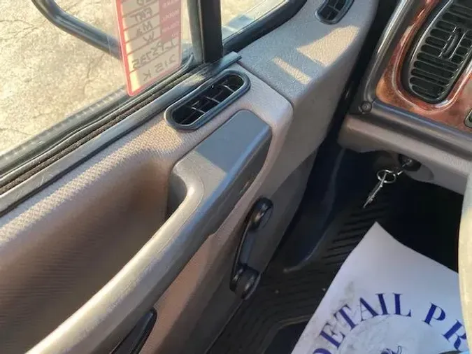 2020 Freightliner Business Class M2 106
