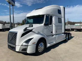 2019 VOLVO VNL64T860