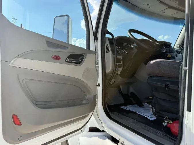 2022 Peterbilt 579