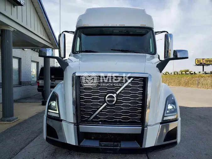 2020 VOLVO VNL64T760