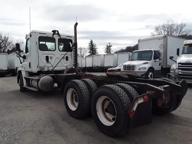 2016 FREIGHTLINER/MERCEDES CASCADIA 125