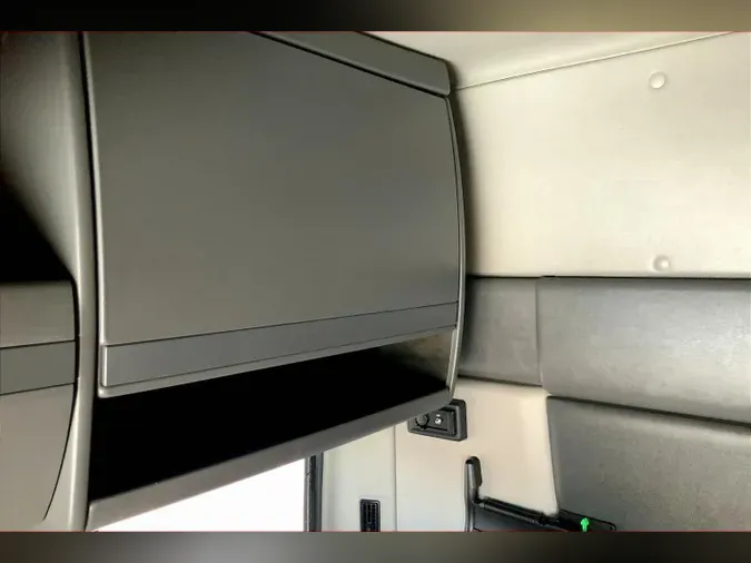 2022 INT LT625 6x4